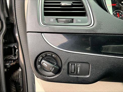 Used 2020 Dodge Grand Caravan SXT FWD image 35