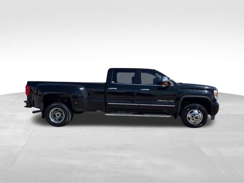 Used 2015 GMC Sierra 3500 Denali w/ Duramax Plus Package AWD/4WD image 11