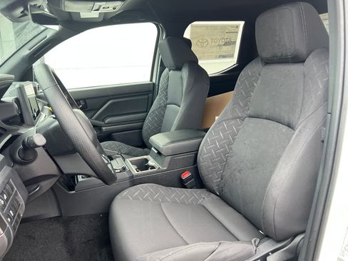 New 2026 Toyota Tacoma SR5 AWD/4WD image 11