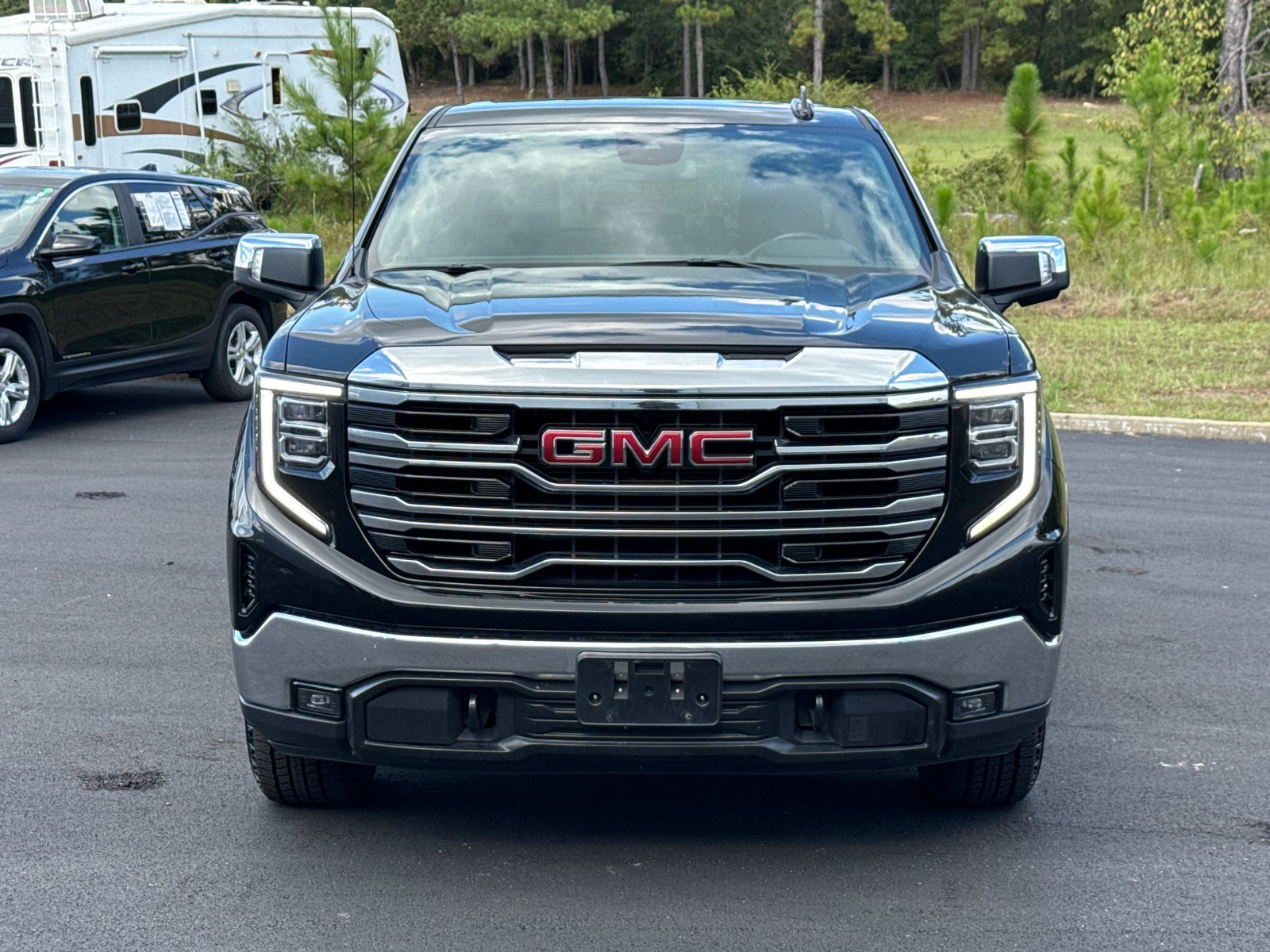 Used 2025 GMC Sierra 1500 SLT AWD/4WD image 2
