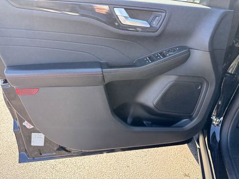 Used 2025 Ford Escape ST-Line image 11