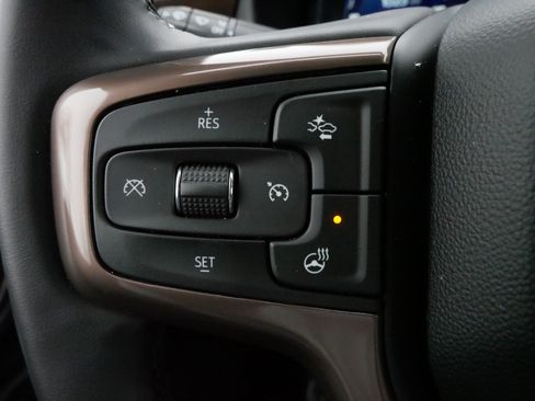 Used 2024 Chevrolet Suburban High Country image 26