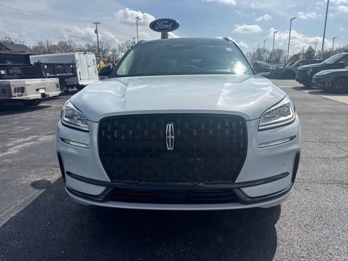 Used 2025 Lincoln Corsair Reserve w/ Equipment Group 202A image 3