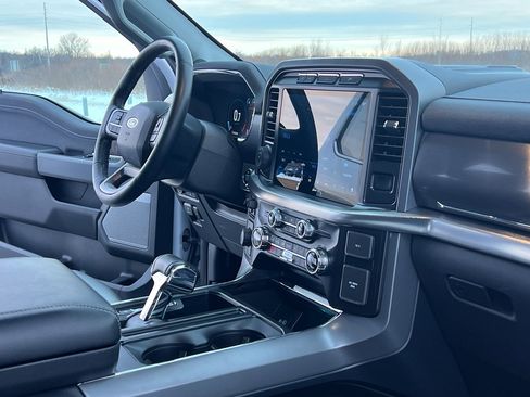 Used 2021 Ford F150 Lariat image 31