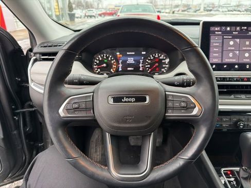 Used 2022 Jeep Compass Limited image 19