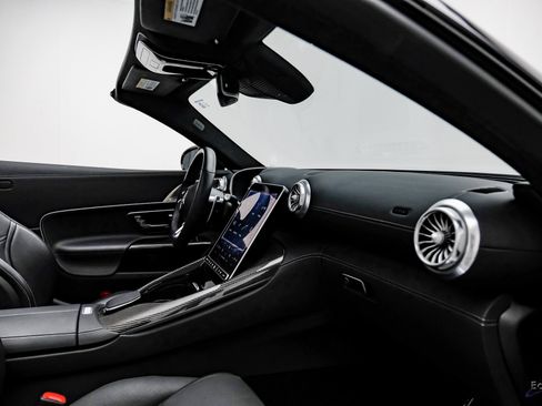 Used 2022 Mercedes-Benz SL 63 AMG 4MATIC image 54