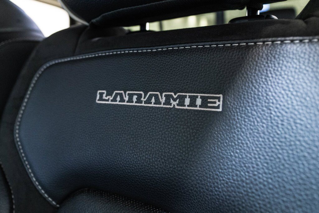 Used 2022 RAM 1500 Laramie AWD/4WD image 7