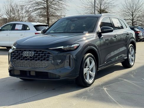 New 2025 Audi Q5 Prestige image 9