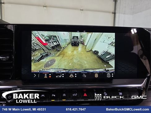 New 2026 GMC Sierra 1500 SLT image 22