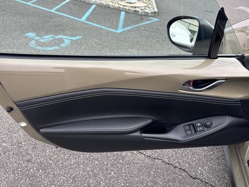 Used 2024 MAZDA MX-5 Miata RF Grand Touring image 9