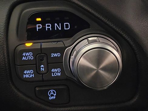 New 2026 RAM 1500 Laramie AWD/4WD image 23