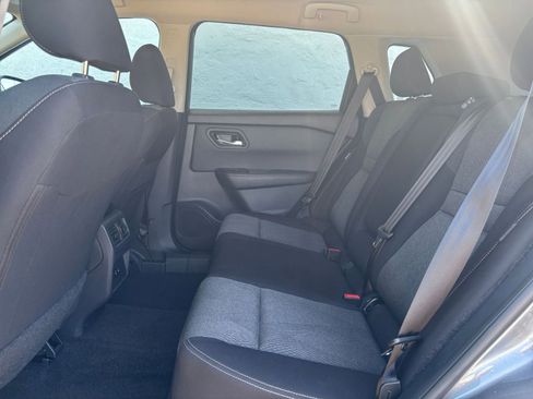 Used 2025 Nissan Rogue SV FWD image 28