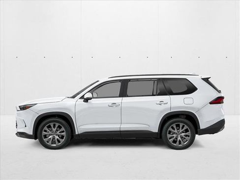 New 2026 Toyota Grand Highlander Limited image 3