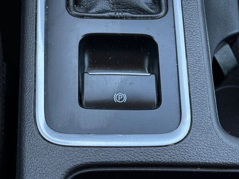 Used 2018 Ford Escape SE FWD image 23