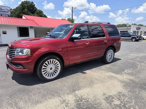 Used 2016 Lincoln Navigator Reserve AWD/4WD image 1