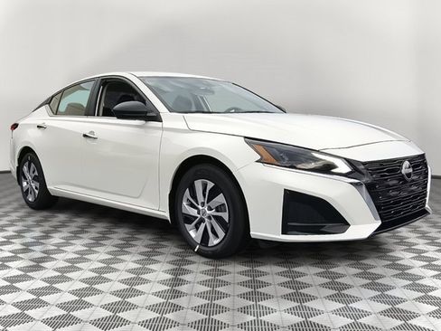 New 2025 Nissan Altima 2.5 S image 22