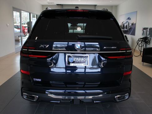 Used 2024 BMW X7 xDrive40i w/ M Sport Package image 26