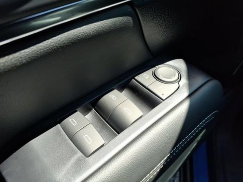 New 2027 GMC Terrain Elevation w/ Elevation Premium Package AWD/4WD image 17