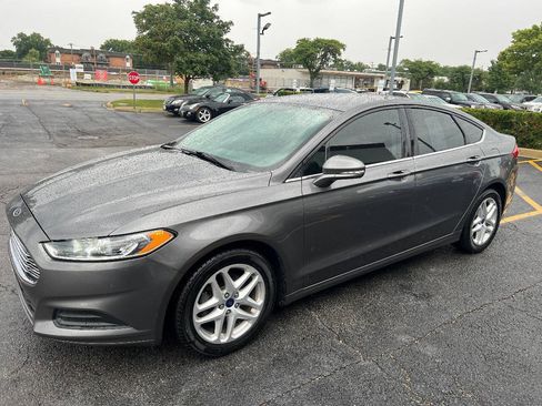 Used 2014 Ford Fusion SE FWD image 6