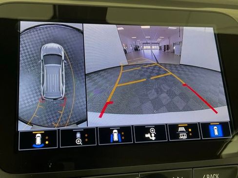 Used 2024 Chevrolet Equinox RS image 11