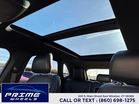 Used 2015 Lincoln MKC AWD w/ Equipment Group 102A Reserve image 19