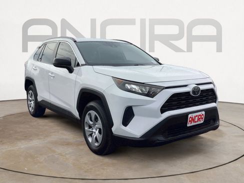Used 2021 Toyota RAV4 LE FWD image 6