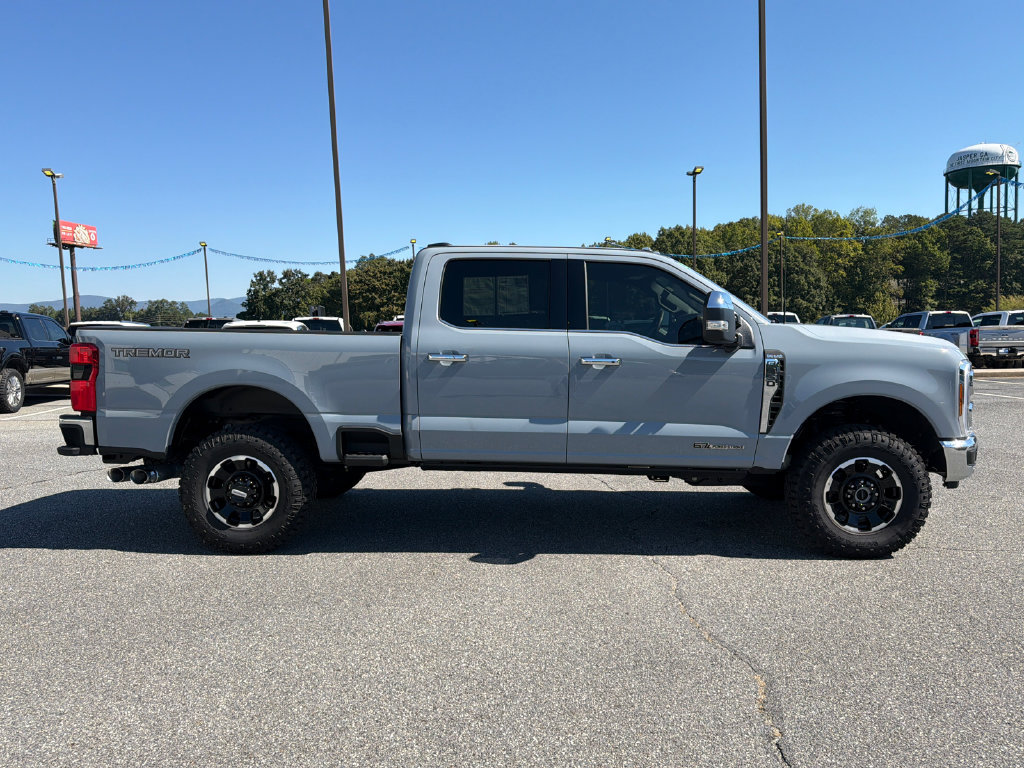Used 2026 Ford F350 King Ranch w/ Tremor Off-Road Package AWD/4WD image 8
