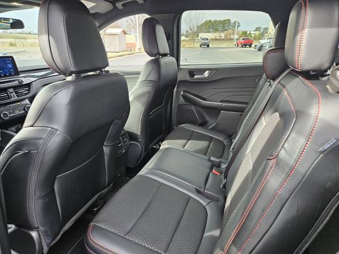 Used 2025 Ford Escape ST-Line image 10