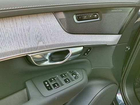 New 2026 Volvo XC90 T8 Ultra w/ Protection Package image 16