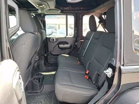 Used 2019 Jeep Wrangler Unlimited Sport S AWD/4WD image 12