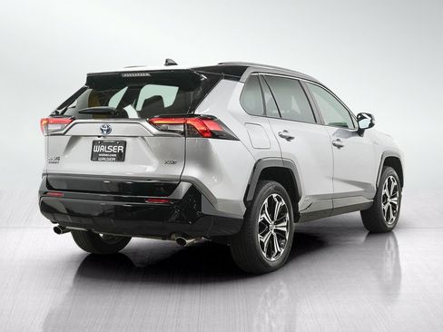 Used 2023 Toyota RAV4 XSE AWD/4WD image 5