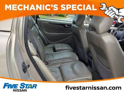 Used 2003 Volvo XC70 AWD/4WD image 16