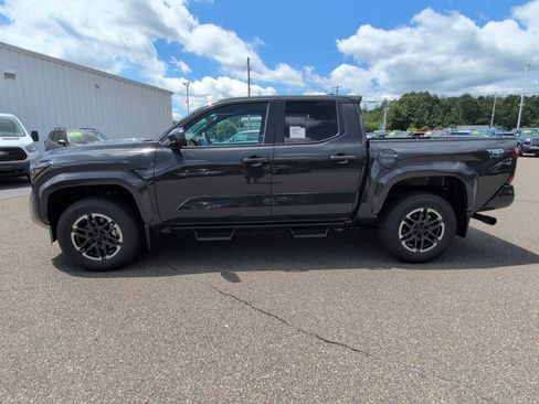 Certified 2026 Toyota Tacoma TRD Sport AWD/4WD image 3