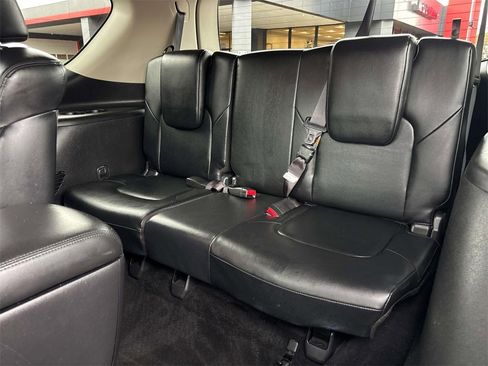 Used 2024 Nissan Armada SL w/ Captain's Chairs Package image 12