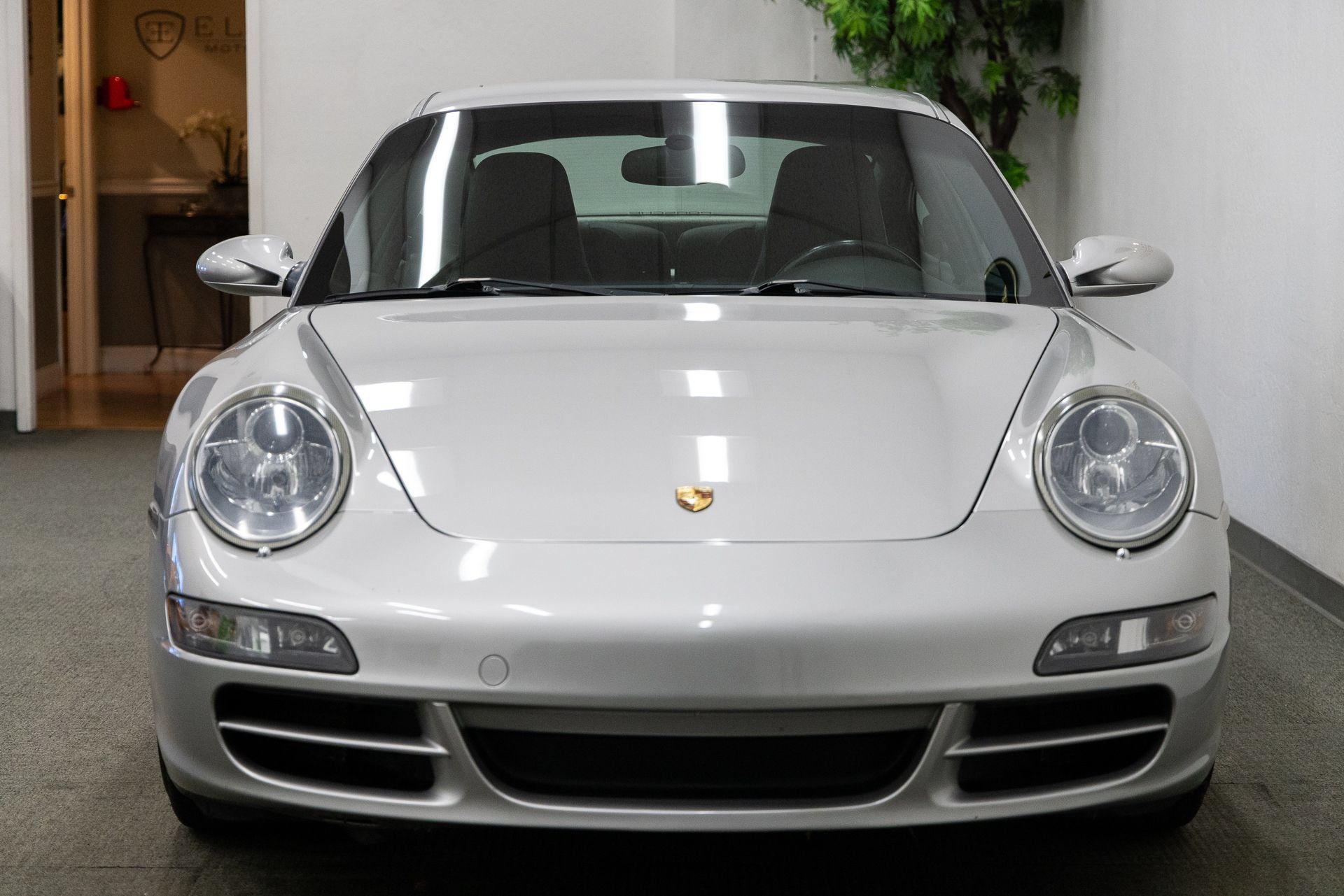 Used 2005 Porsche 911 Carrera RWD image 12