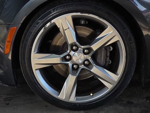 Used 2018 Chevrolet Camaro SS image 26