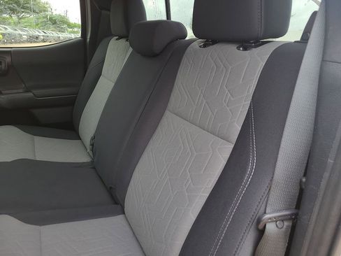 Used 2021 Toyota Tacoma TRD Off-Road image 11