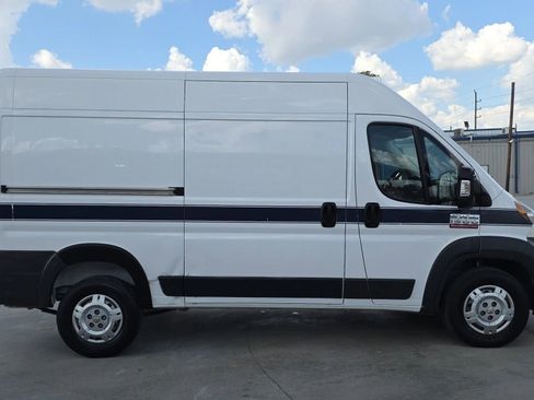 Used 2017 RAM ProMaster 1500 w/ Interior Convenience Group image 9