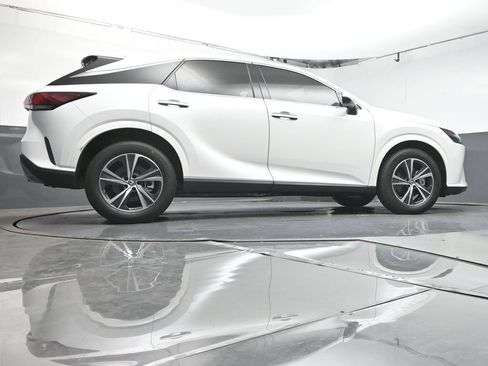 Used 2024 Lexus RX 350 FWD w/ Technology Package image 39