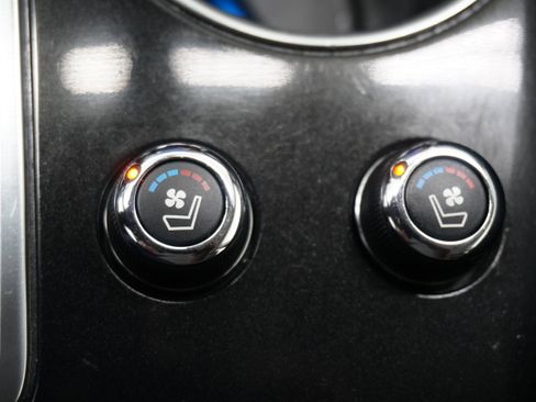 Used 2016 Nissan Maxima Platinum w/ Interior Lighting Package image 24