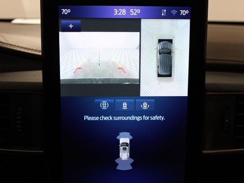 Used 2022 Ford Explorer King Ranch w/ Technology Package image 47