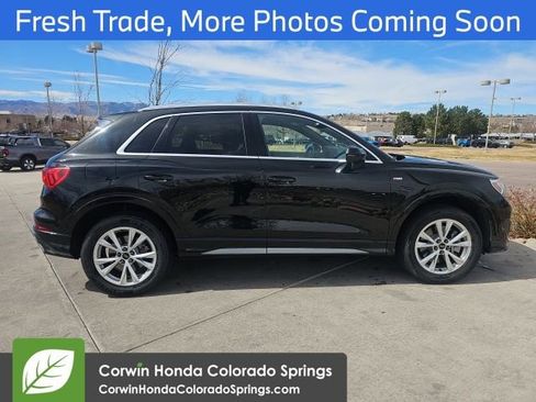 Used 2023 Audi Q3 2.0T Premium image 2