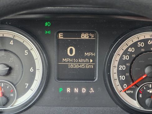 Used 2014 RAM 1500 Express AWD/4WD image 32