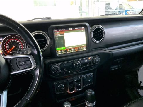 Used 2020 Jeep Wrangler Unlimited Sahara w/ Uconnect 4C Nav & Sound Group image 6