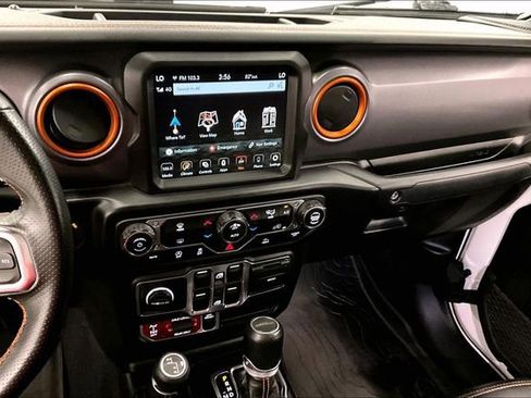 Used 2022 Jeep Gladiator Mojave w/ Trailer Tow Package AWD/4WD image 29