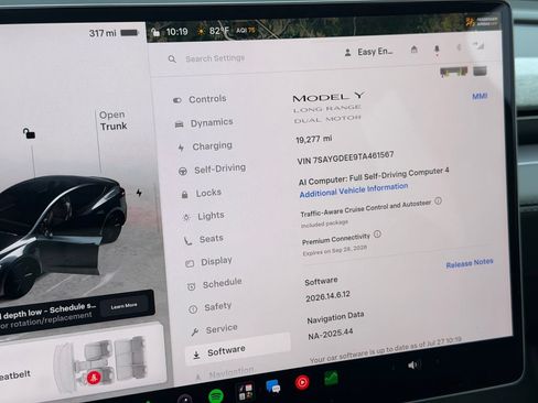 Used 2026 Tesla Model Y AWD image 10