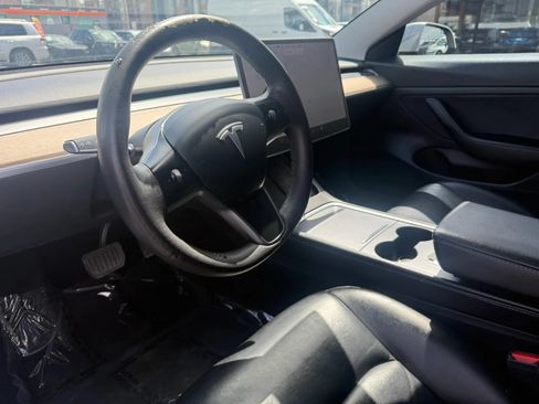 Used 2021 Tesla Model 3 Standard Range Plus RWD image 9