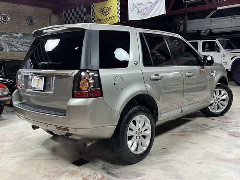 Used 2013 Land Rover LR2 AWD/4WD image 2
