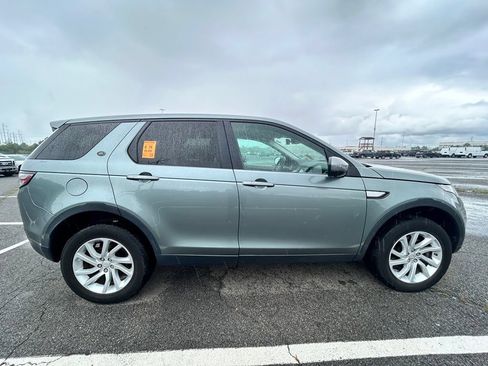 Used 2017 Land Rover Discovery Sport HSE AWD/4WD image 6
