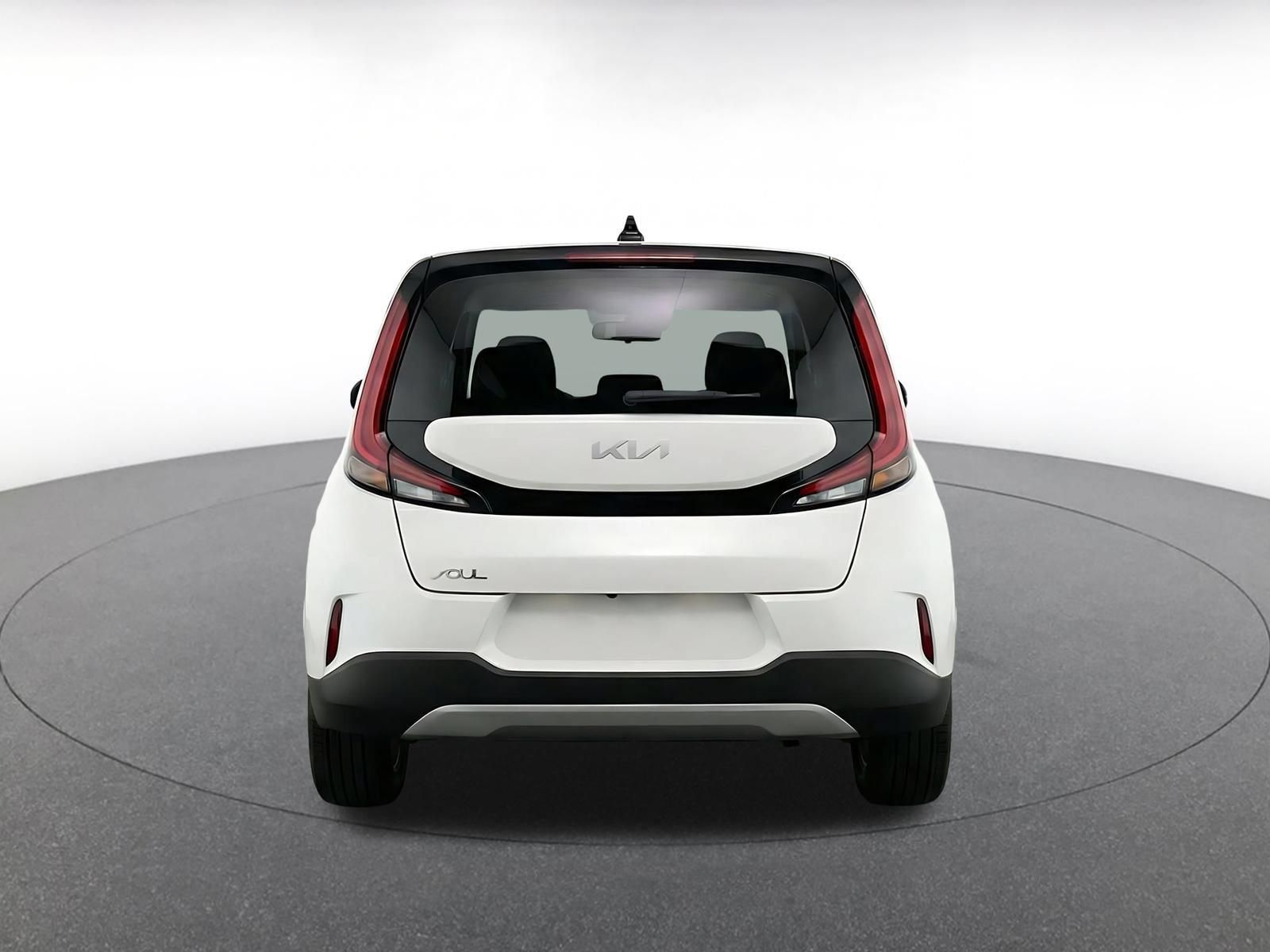 Used 2025 Kia Soul LX w/ LX Technology Package FWD image 7